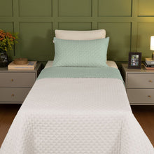 Carregar imagem no visualizador da galeria, Cobre Leito Solteiro Dupla Face 200 Fios 02 Peças Comfy Verde/Palha- Lavive