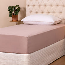 Carregar imagem no visualizador da galeria, Jogo de Cama Solteiro 200 Fios 2 Peças Línea Rosê - Casa Paulinha