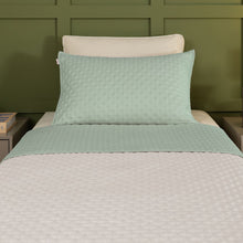 Carregar imagem no visualizador da galeria, Cobre Leito Solteiro Dupla Face 200 Fios 02 Peças Comfy Verde/Palha- Lavive
