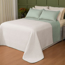 Carregar imagem no visualizador da galeria, Cobre Leito Queen Dupla Face 200 Fios 03 Peças Comfy Verde/Palha - Lavive
